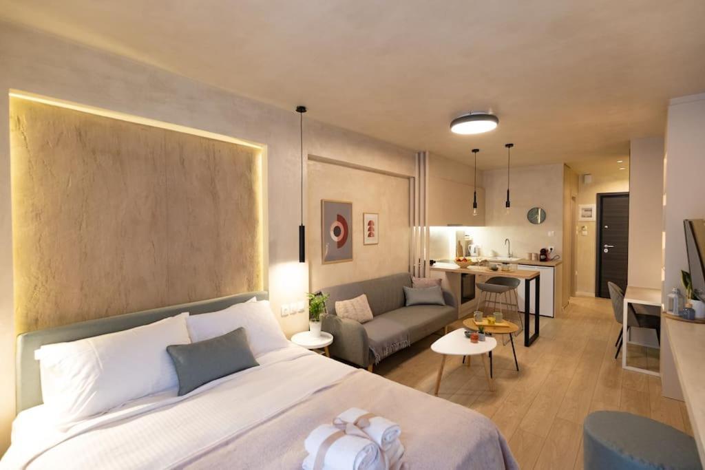 Apo-Zachari Elegant Apartment Larissa Buitenkant foto