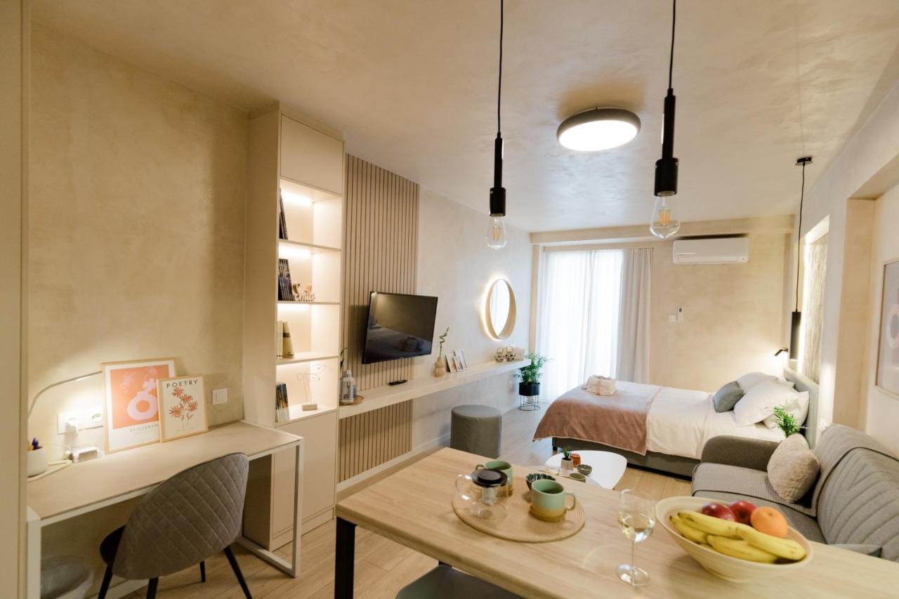 Apo-Zachari Elegant Apartment Larissa Buitenkant foto