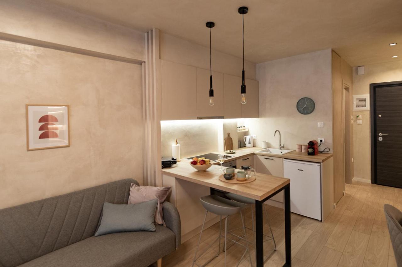 Apo-Zachari Elegant Apartment Larissa Buitenkant foto